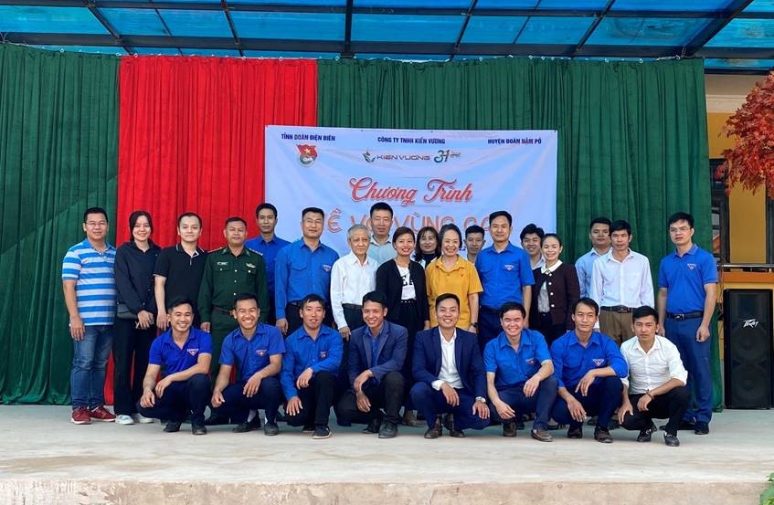 GIVEAWAY PROGRAM: BACK TO THE HIGHLANDS NAM PO