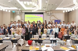 Kien Vuong cooperates with Merck to organize a pharmacy seminar on drug registration and preparation